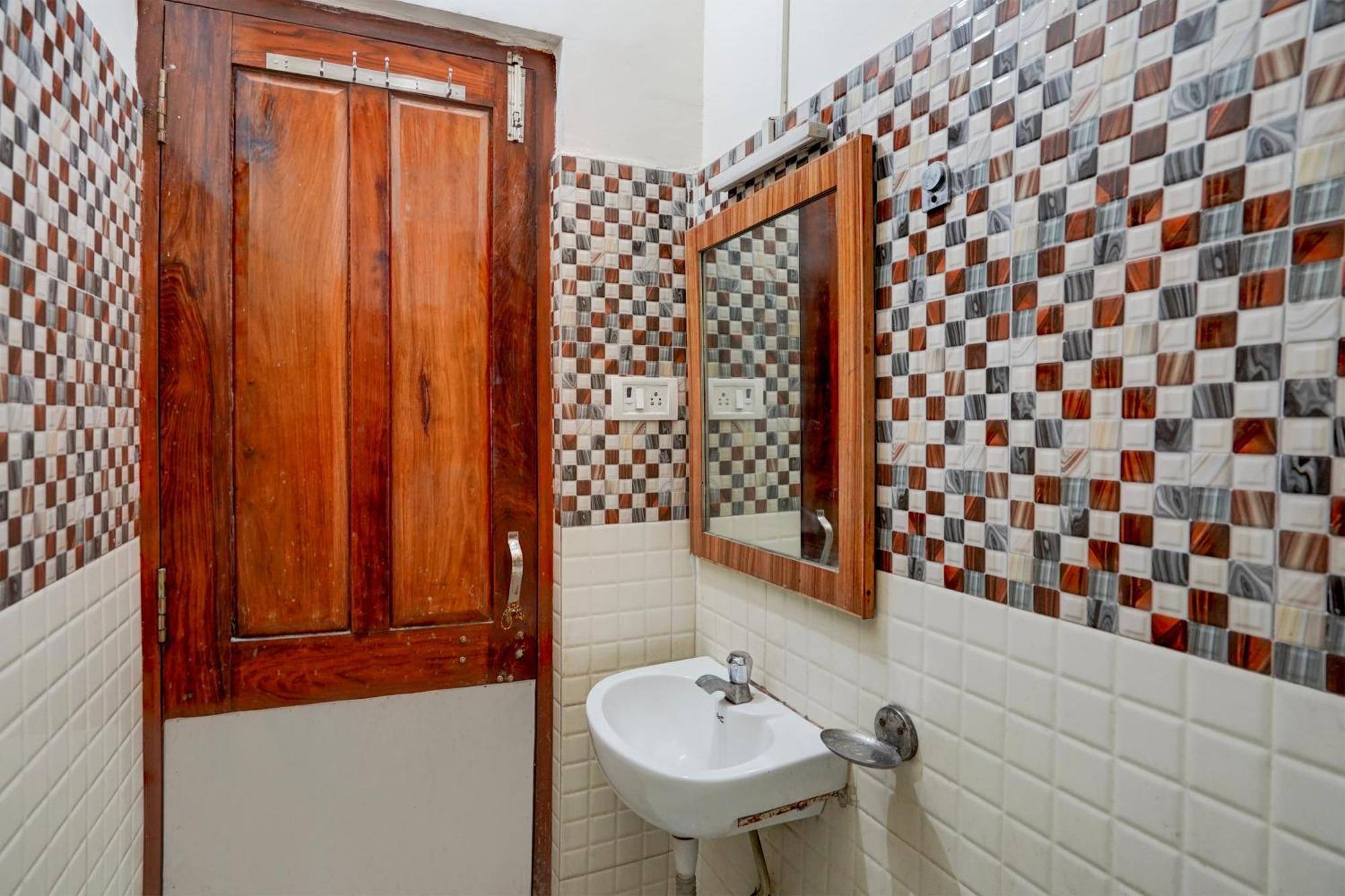 Super Hotel O Jwalapur Near Prem Ashram Харидвар Экстерьер фото